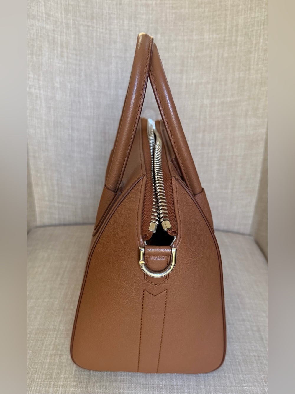 Givenchy Antigona Small in highly sought after Tan Color - Picture 5 of 11